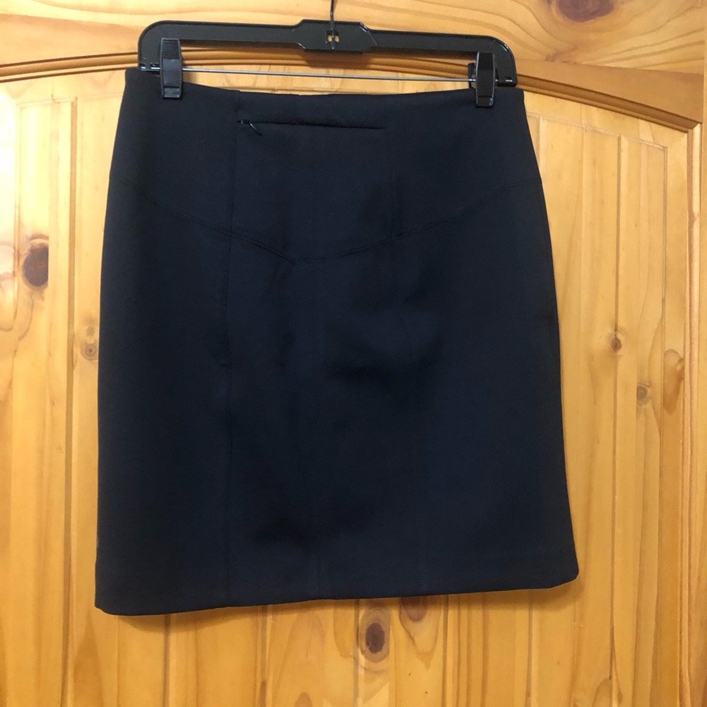 Lululemon Black Cityfarer Skirt NWOT Size 10